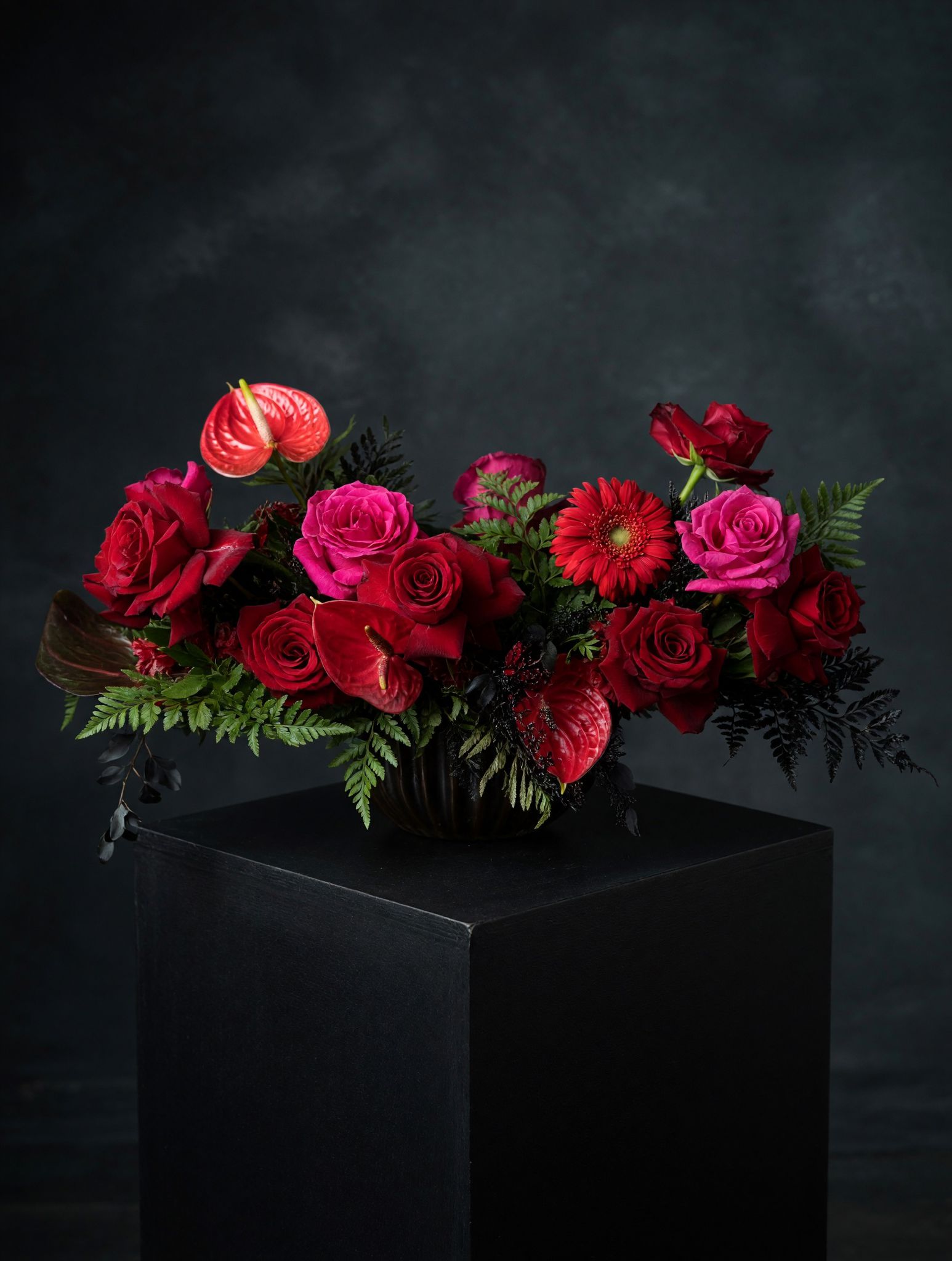 Modern LUXE Flowers luxury floral arrangement Chicago