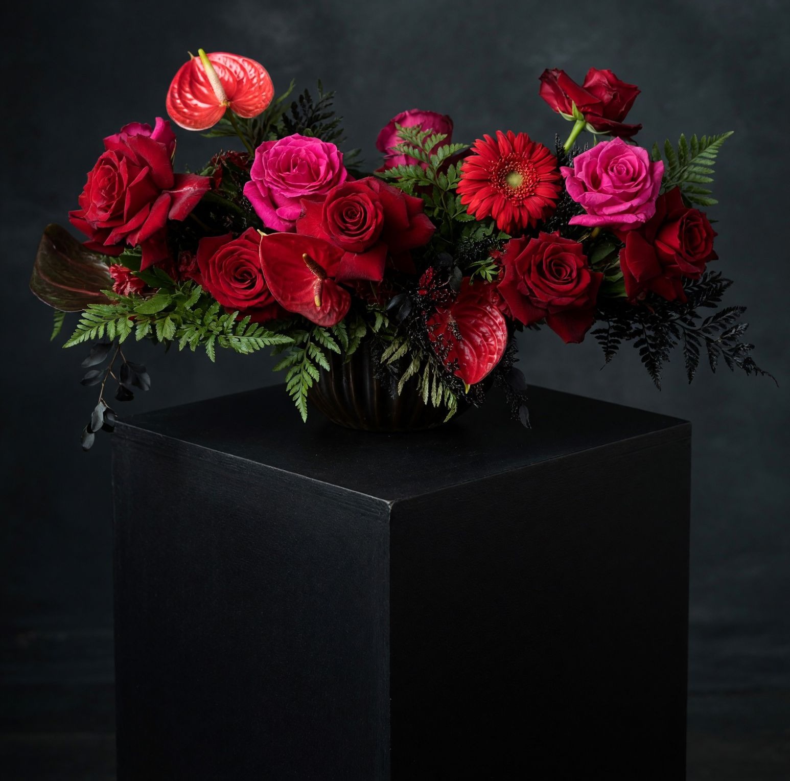 Modern LUXE Flowers corporate floral installation Chicago
