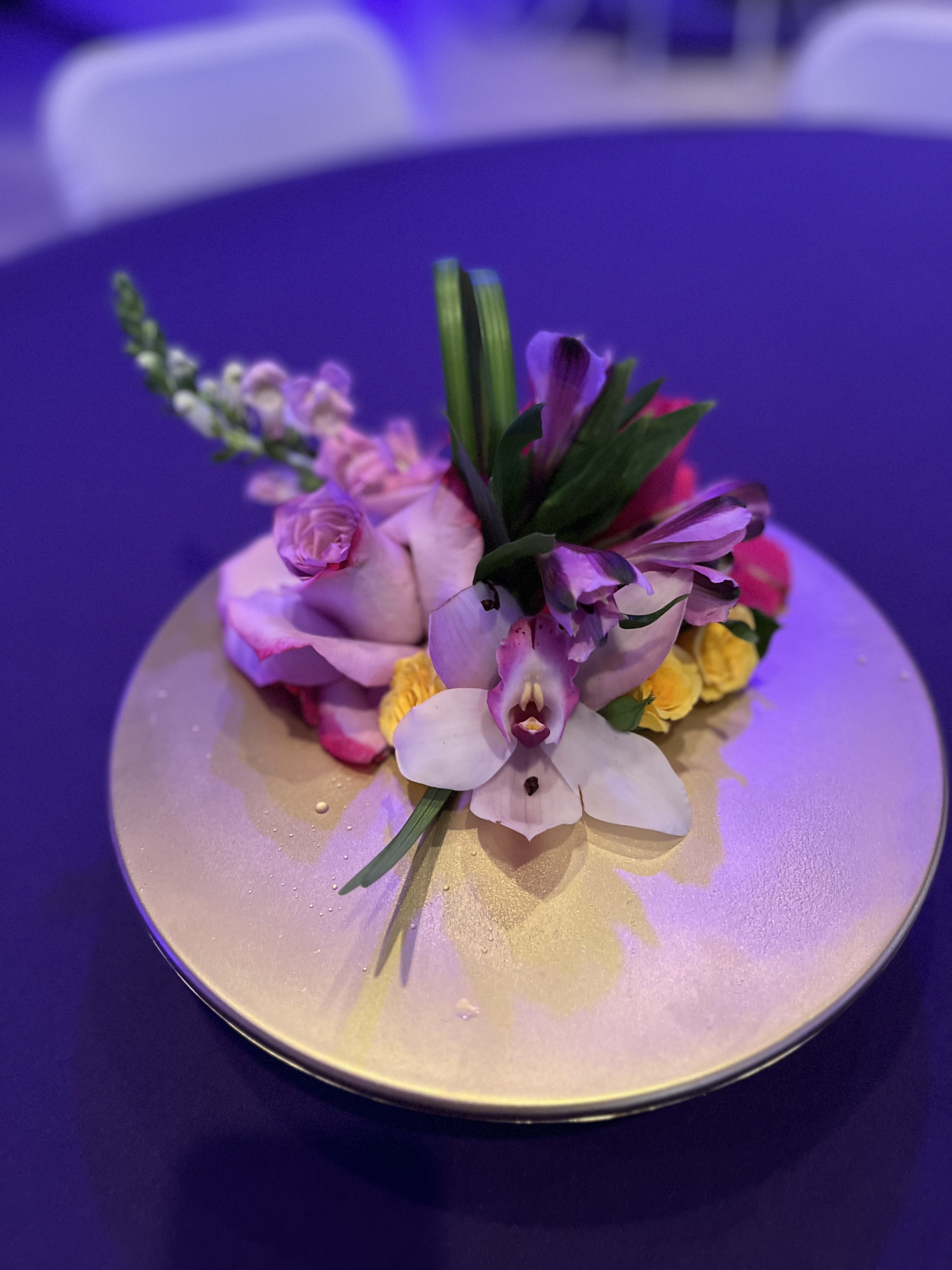 Floral arrangement — Modern LUXE Flowers Chicago