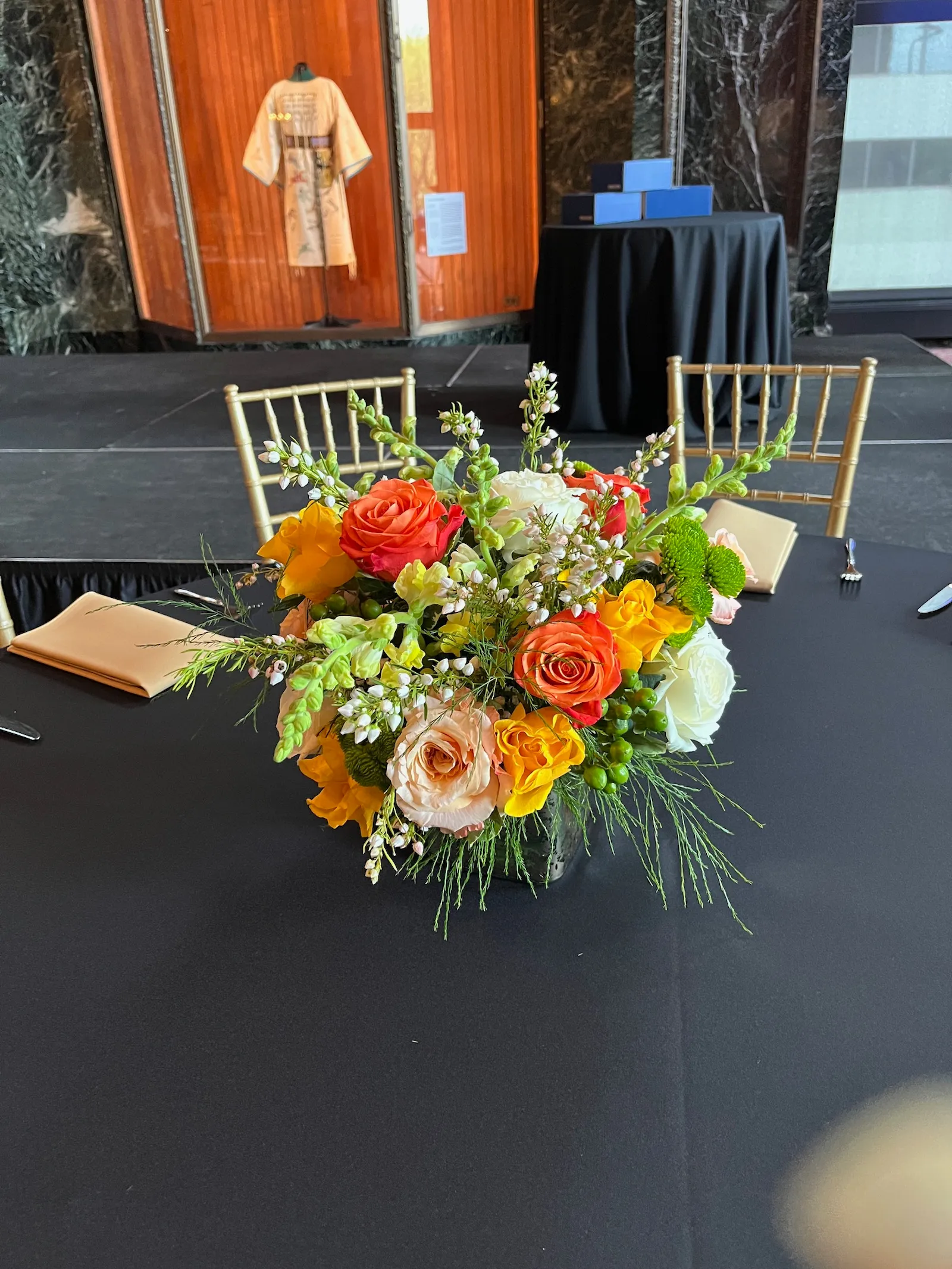 Floral arrangement — Modern LUXE Flowers Chicago