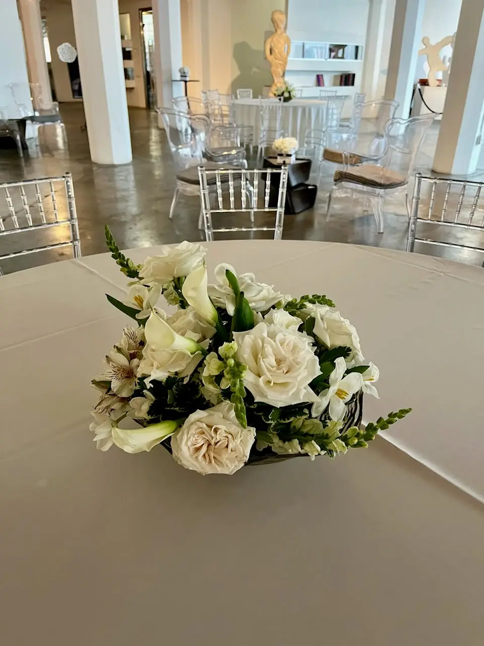 Floral arrangement — Modern LUXE Flowers Chicago